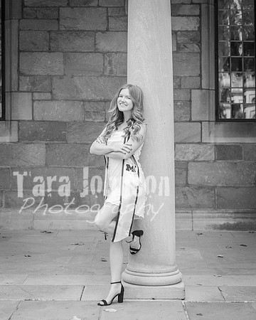 Grad_Photos_Hailey_N_F25_BW (40 of 76)