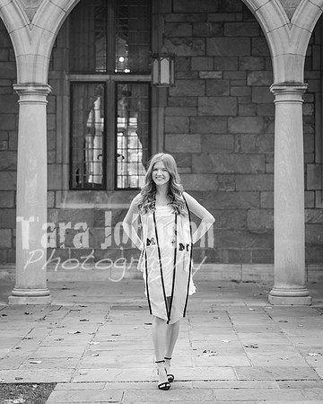 Grad_Photos_Hailey_N_F25_BW (33 of 76)