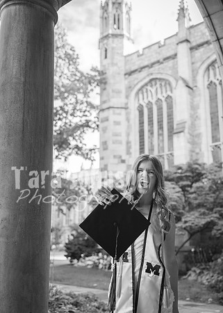 Grad_Photos_Hailey_N_F25_BW (25 of 76)
