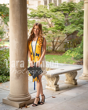 Grad_Photos_Hailey_N_F25 (19 of 76)