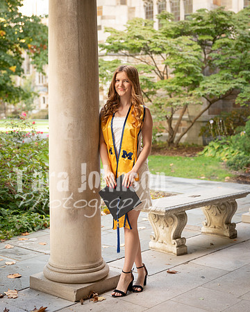 Grad_Photos_Hailey_N_F25 (20 of 76)