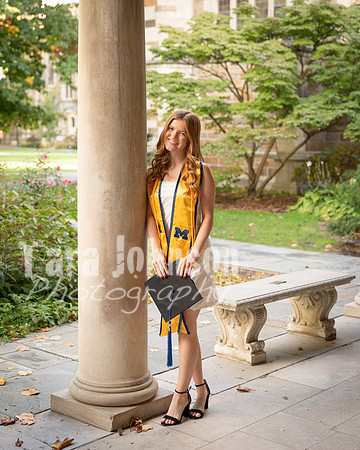 Grad_Photos_Hailey_N_F25 (21 of 76)