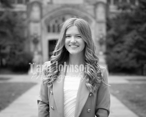 Grad_Photos_Hailey_N_F25_BW (52 of 76)