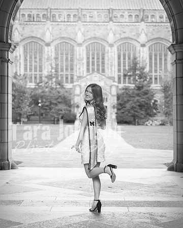Grad_Photos_Hailey_N_F25_BW (17 of 76)