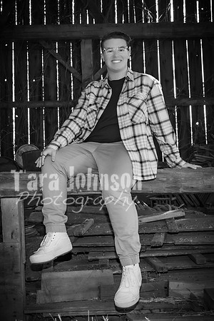 Ben Sanko - with Glasses - BW - TJP (16 of 40)