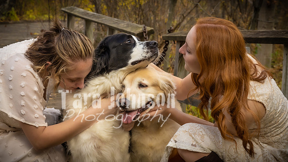 Schultz Twins & Dogs - TJP (9 of 30)