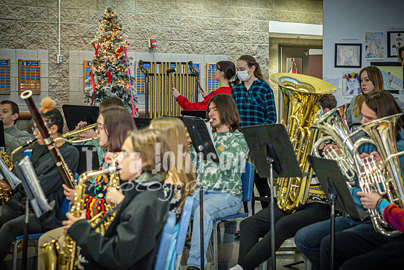 2022 LHS Instrumental - Holiday Staff - TJP (39 of 54)