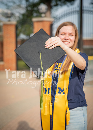 24 U of M Grad Photos - Audrey-103