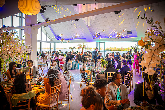2024 U of D Prom - The Dinner - DH (2 of 8)