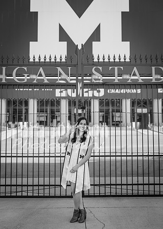 Kera & Friends Grad Photos W25 B&W (166 of 259)
