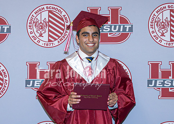 2026 U of D Grad - Angle #1 - Backdrop - TJP (10 of 258)