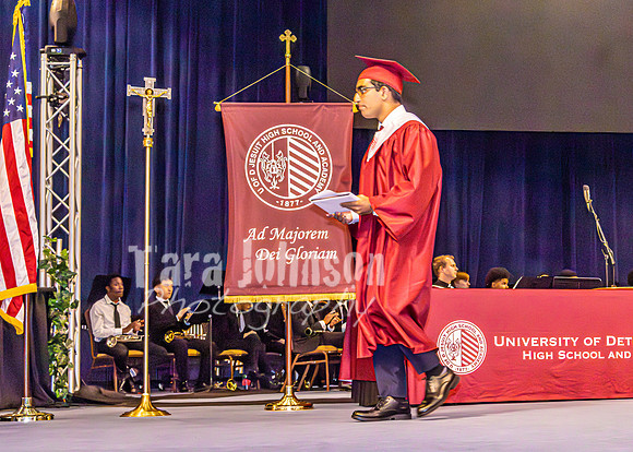26 U of D Grad - Angle #4 - Flags - TJP (5 of 136)