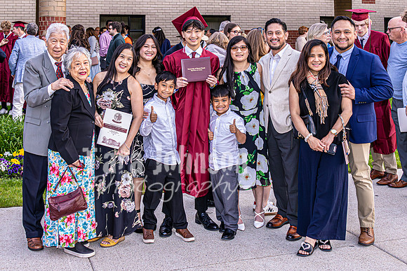 26 U of D Grad - Cigars & Family - TJP (98 of 119)