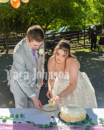 Dylan & Kendall Bailey - Cutting of the Cake - TJP (5 of 16)