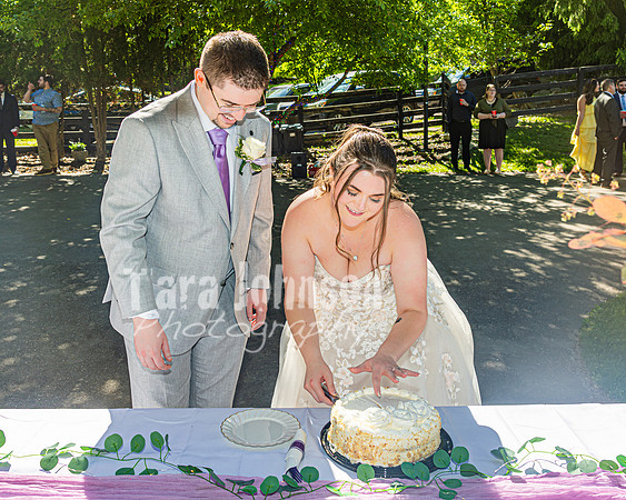 Dylan & Kendall Bailey - Cutting of the Cake - TJP (4 of 16)