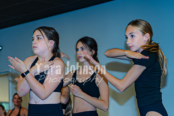Suzanne's - Hairspray - Rehearsal 2 (Side Corner) - TJP (20 of 80)