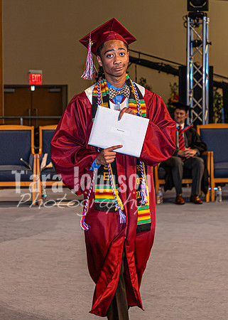 26 U of D Grad - Angle 5 - Celebration Walk - TJP (105 of 149)