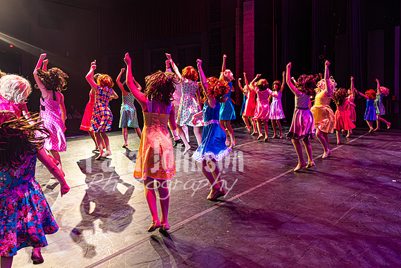 Suzanne's - Hairspray - Final Rehearsal - TJP (9 of 271)