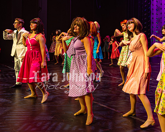 Suzanne's - Hairspray - Final Rehearsal - TJP (16 of 271)