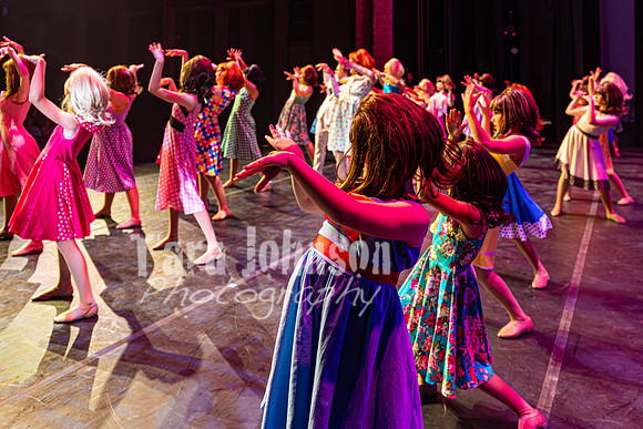 Suzanne's - Hairspray - Final Rehearsal - TJP (11 of 271)