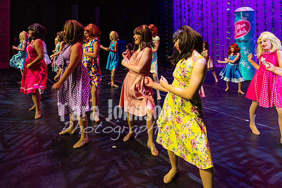 Suzanne's - Hairspray - Final Rehearsal - TJP (14 of 271)