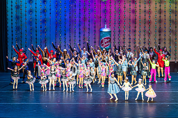 Suzanne's - Hairspray - Grand Finale - TJP (18 of 35)