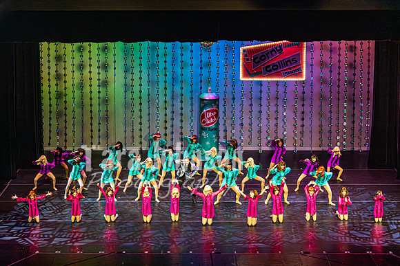 Suzanne's - Hairspray - Performance - TJP (153 of 174)