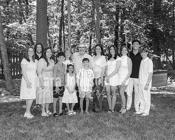 Cassar Family - Complete - BW - TJP (4 of 59)