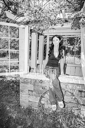 Margret Van Netten @ Terraces Flower Farm (BW-B) - TJP (7 of 100)