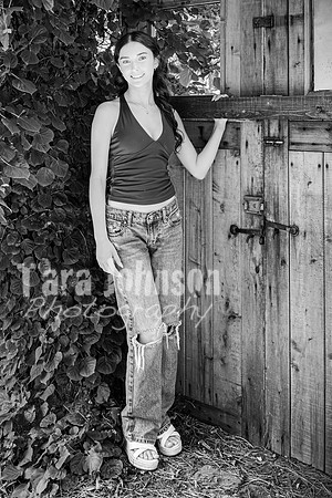 Margret Van Netten @ Terraces Flower Farm (BW-B) - TJP (16 of 100)