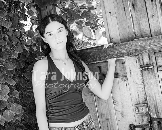 Margret Van Netten @ Terraces Flower Farm (BW-B) - TJP (17 of 100)