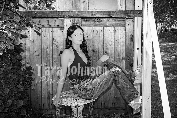 Margret Van Netten @ Terraces Flower Farm (BW-B) - TJP (14 of 100)