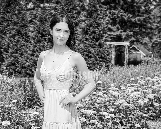 Margret Van Netten @ Terraces Flower Farm (BW-B) - TJP (25 of 100)