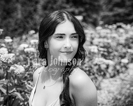 Margret Van Netten @ Terraces Flower Farm (BW-B) - TJP (32 of 100)