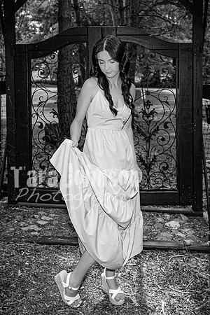 Margret Van Netten @ Terraces Flower Farm (BW-B) - TJP (62 of 100)