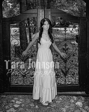 Margret Van Netten @ Terraces Flower Farm (BW-B) - TJP (60 of 100)