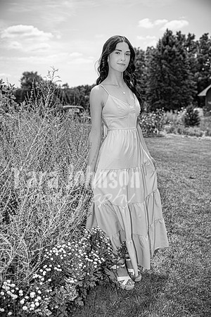 Margret Van Netten @ Terraces Flower Farm (BW-B) - TJP (57 of 100)