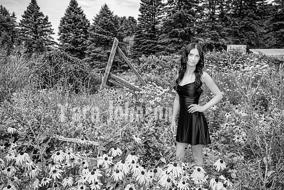 Margret Van Netten @ Terraces Flower Farm (BW-B) - TJP (67 of 100)