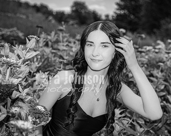 Margret Van Netten @ Terraces Flower Farm (BW-B) - TJP (73 of 100)