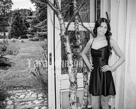 Margret Van Netten @ Terraces Flower Farm (BW-B) - TJP (80 of 100)