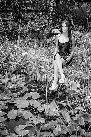 Margret Van Netten @ Terraces Flower Farm (BW-B) - TJP (90 of 100)