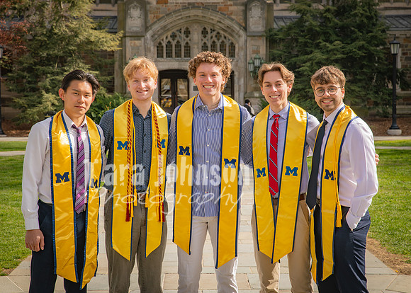 [tht] W24 Senior Grad Photos-33