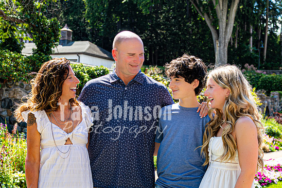 Schwartz Family @ Cranbrook House of Gardens - Color - TJP (2 of 18)