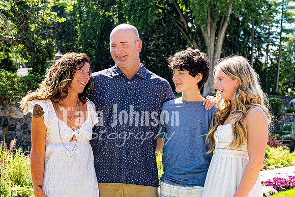 Schwartz Family @ Cranbrook House of Gardens - Color - TJP (4 of 18)