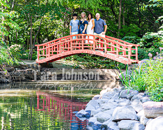 Schwartz Family @ Cranbrook House of Gardens - Color - TJP (13 of 18)