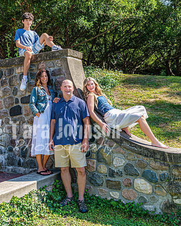 Schwartz Family @ Cranbrook House of Gardens - Color - TJP (9 of 18)