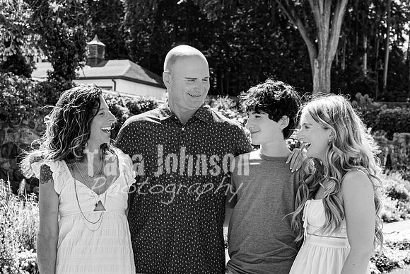 Schwartz Family @ Cranbrook House of Gardens - BW - TJP (2 of 18)