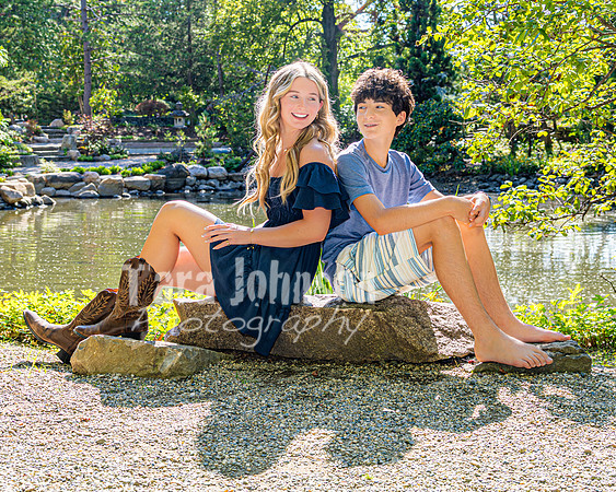 Schwartz Family @ Cranbrook House of Gardens - Color - TJP (16 of 18)