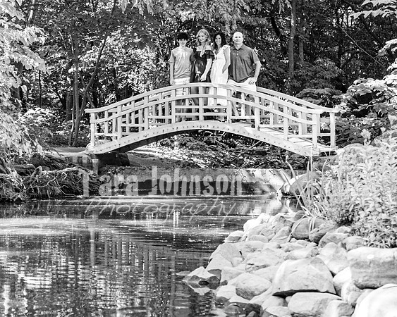 Schwartz Family @ Cranbrook House of Gardens - BW - TJP (13 of 18)