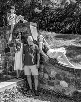 Schwartz Family @ Cranbrook House of Gardens - BW - TJP (9 of 18)